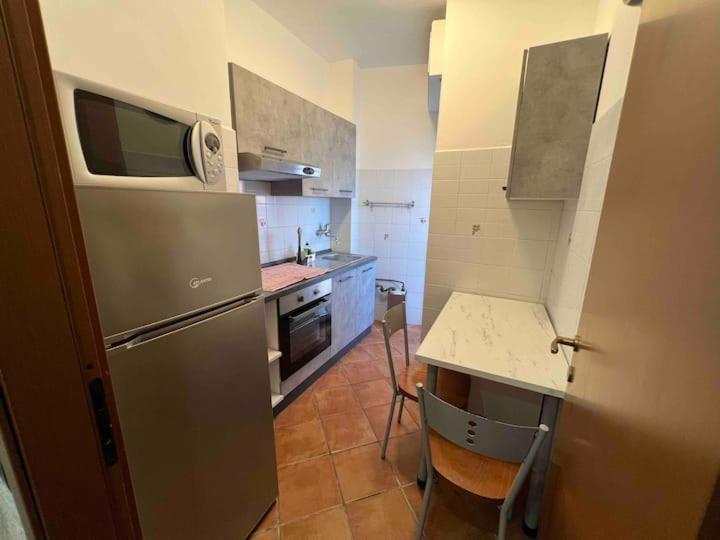 Piccolo Monolocale Confortevole Vicino A Milano Cormano Extérieur photo