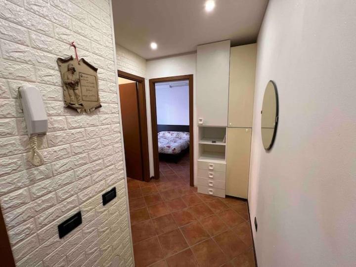 Piccolo Monolocale Confortevole Vicino A Milano Cormano Extérieur photo